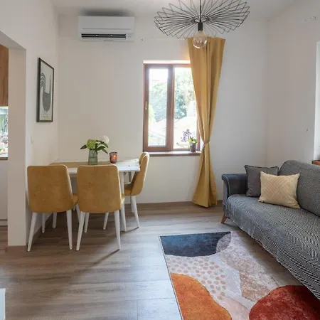 Апартаменты Linden House Flat *