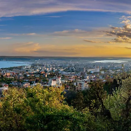 Linden House Flat Варна