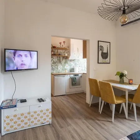 Apartment Linden House - A Lovely In